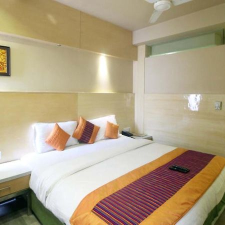 Hotel O Mahipalpur Inn New Delhi Buitenkant foto