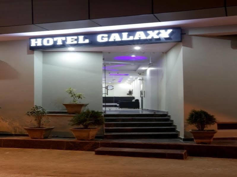 Hotel O Mahipalpur Inn New Delhi Buitenkant foto