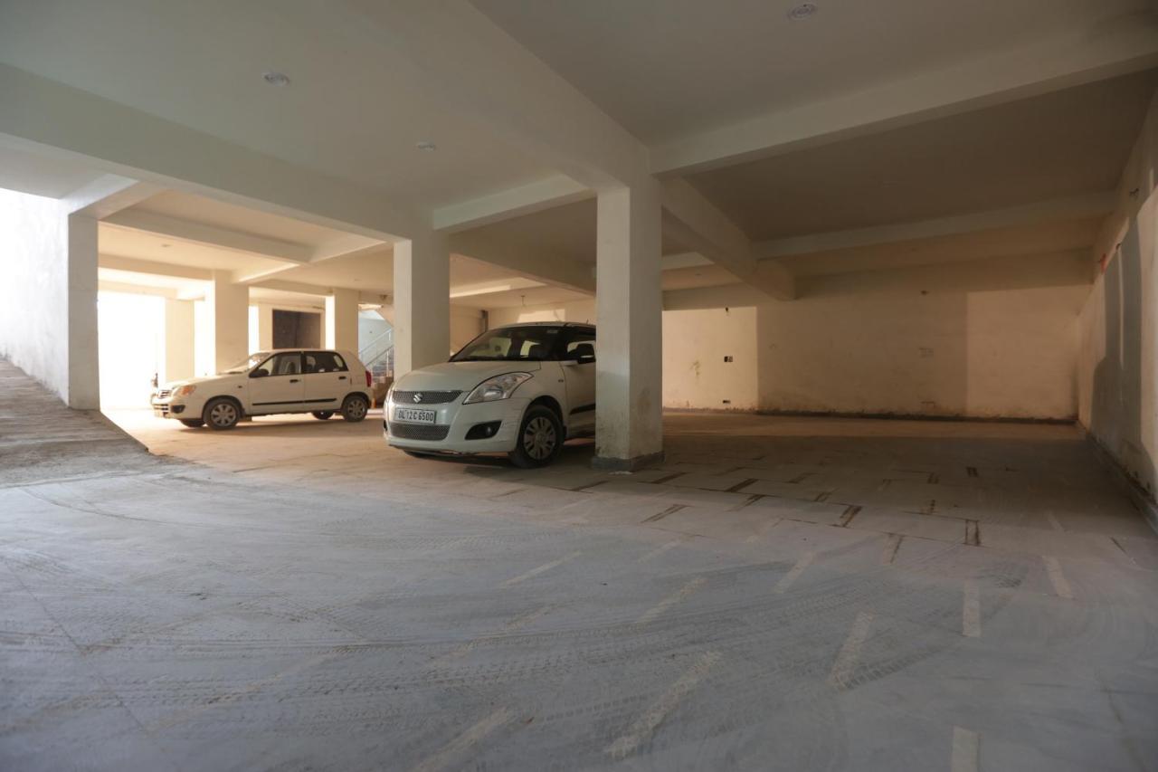 Hotel O Mahipalpur Inn New Delhi Buitenkant foto
