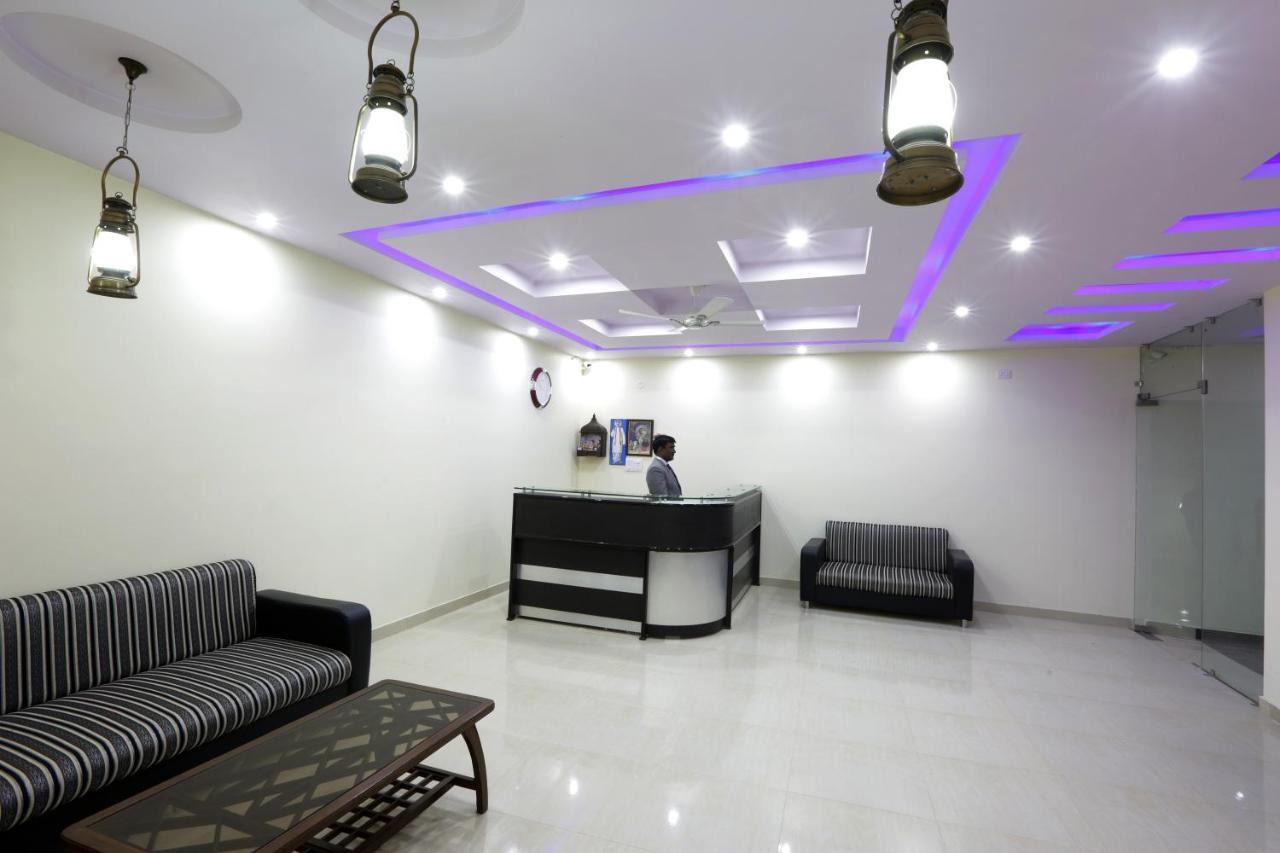 Hotel O Mahipalpur Inn New Delhi Buitenkant foto