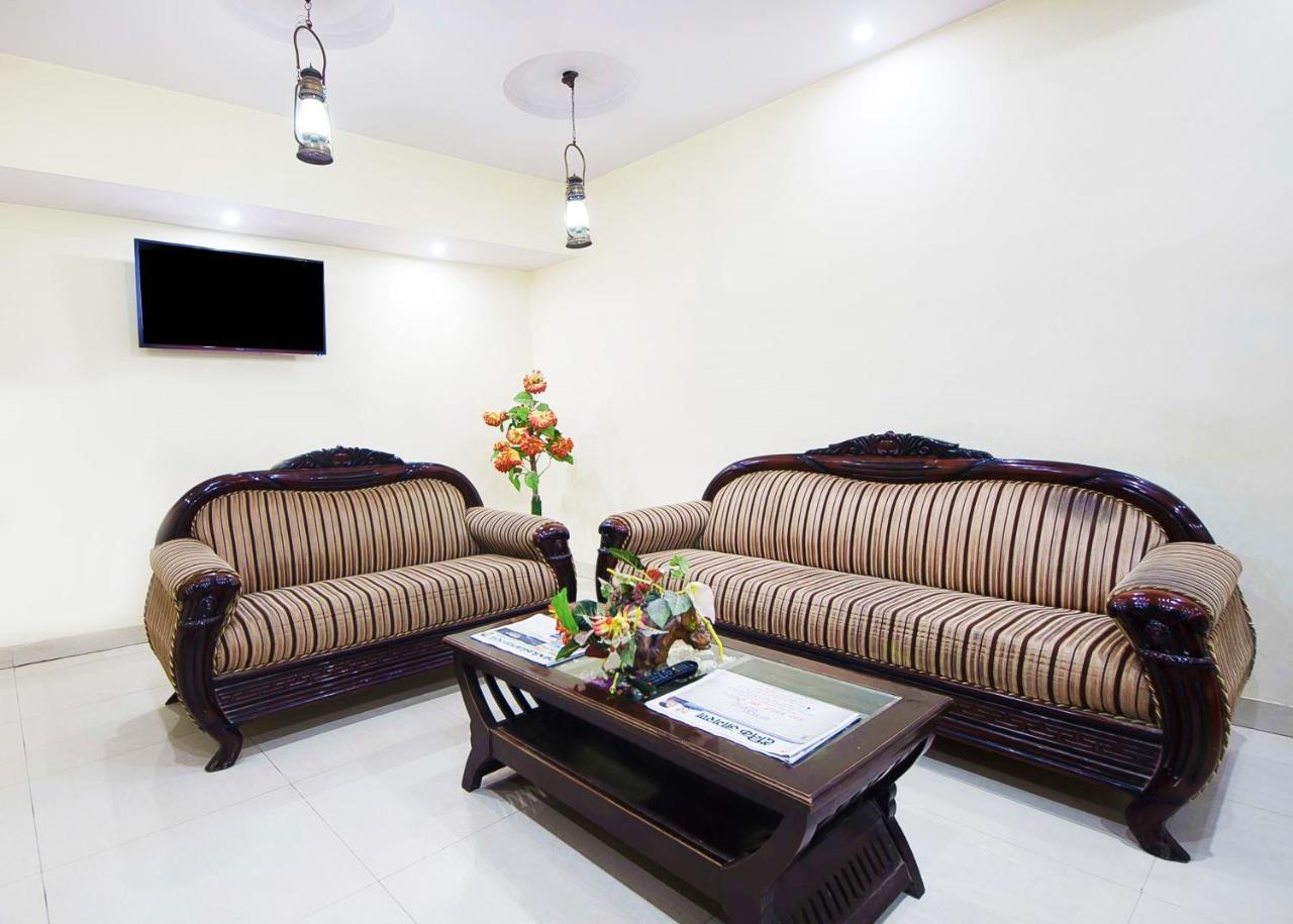Hotel O Mahipalpur Inn New Delhi Buitenkant foto