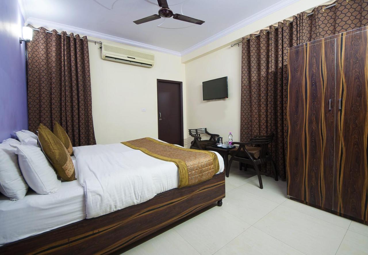 Hotel O Mahipalpur Inn New Delhi Buitenkant foto