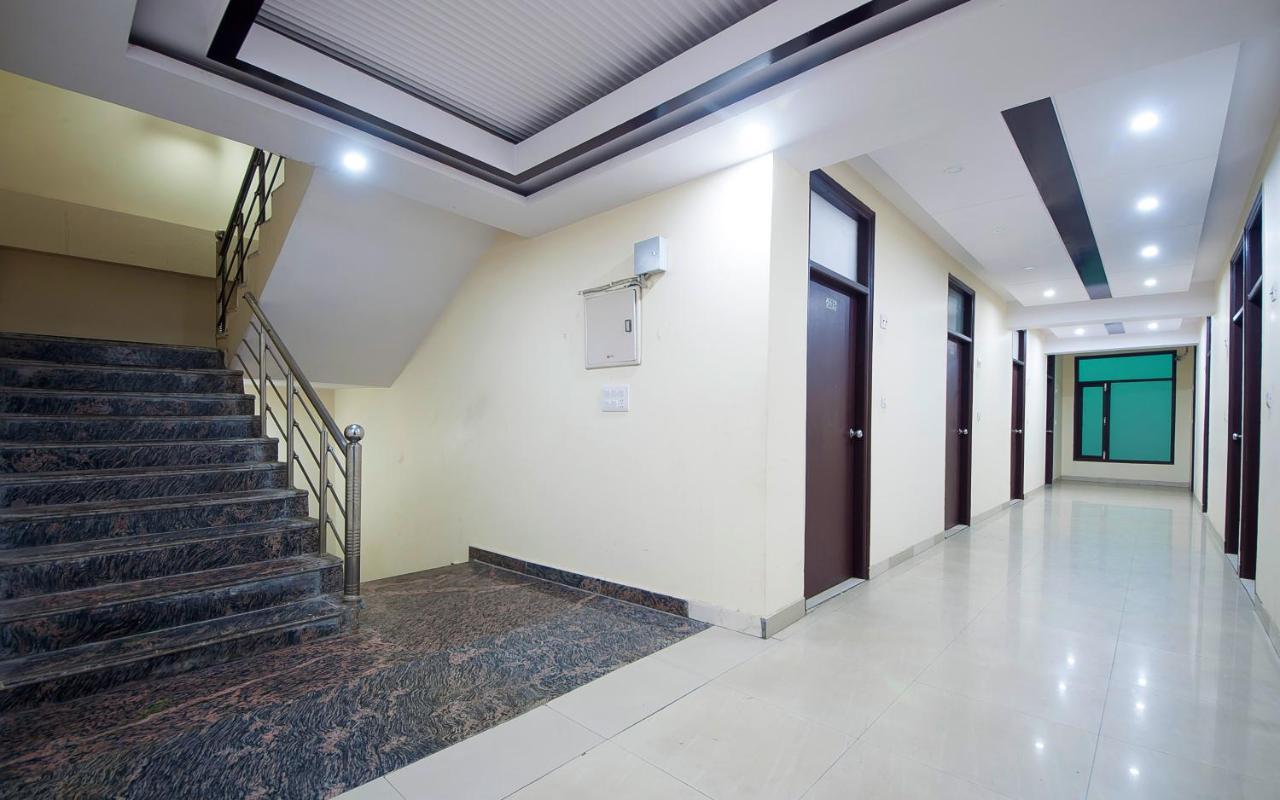 Hotel O Mahipalpur Inn New Delhi Buitenkant foto