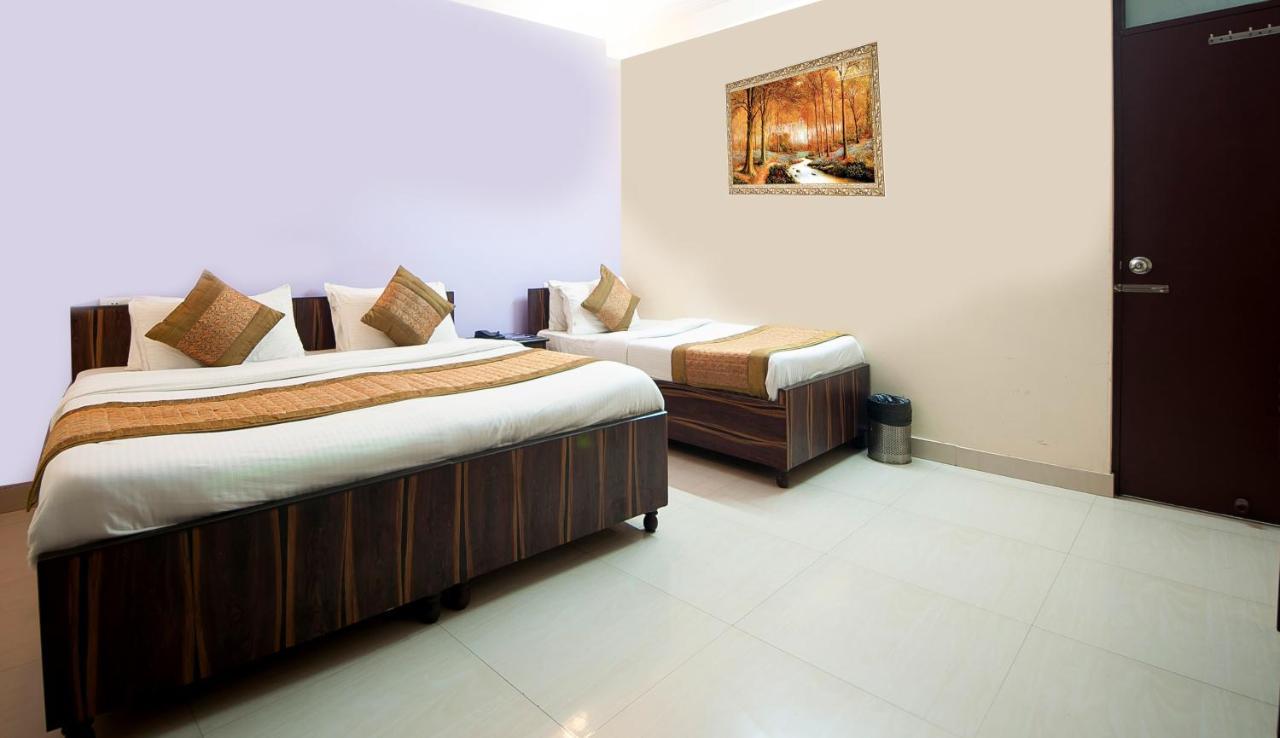 Hotel O Mahipalpur Inn New Delhi Buitenkant foto
