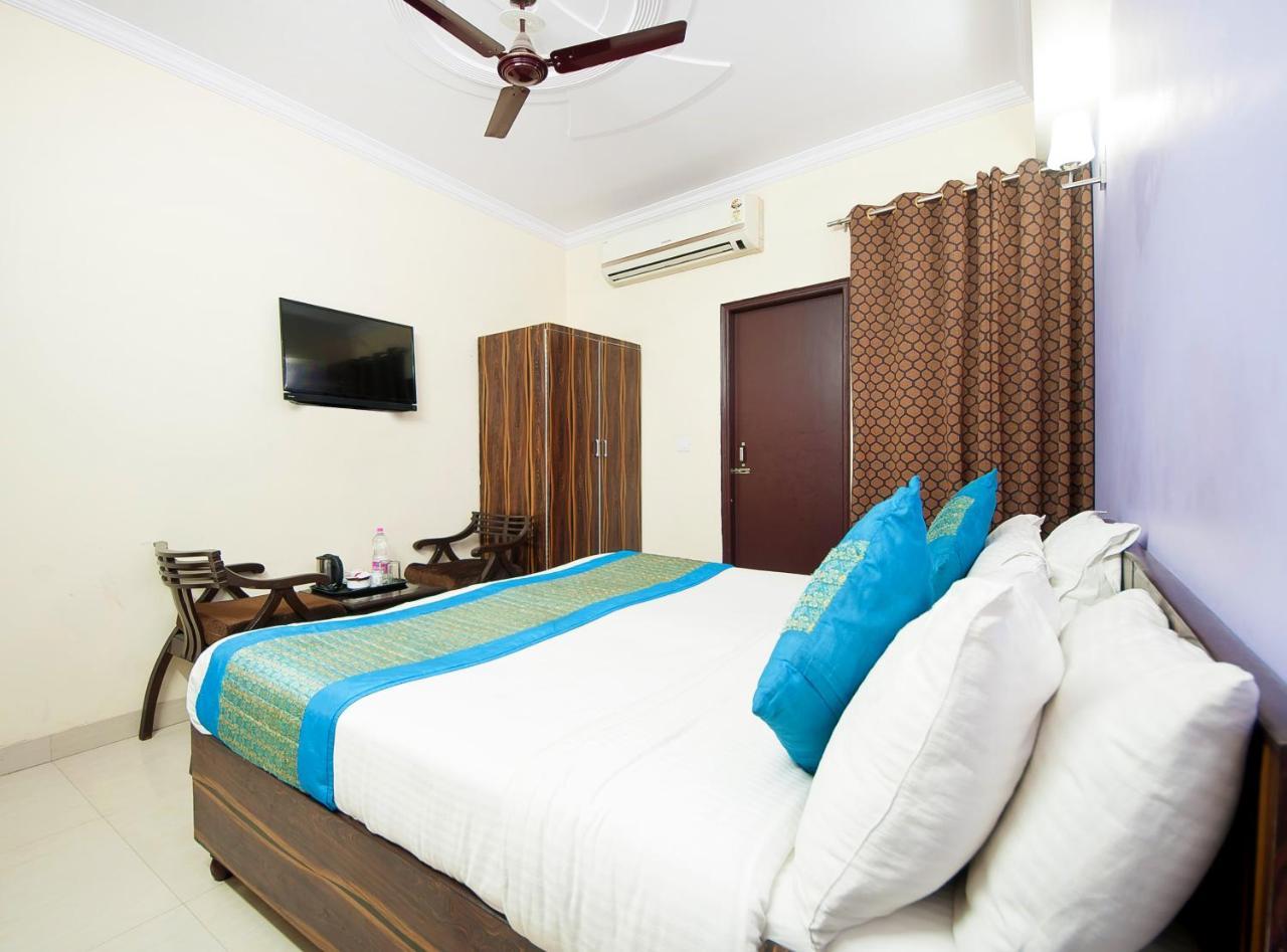 Hotel O Mahipalpur Inn New Delhi Buitenkant foto